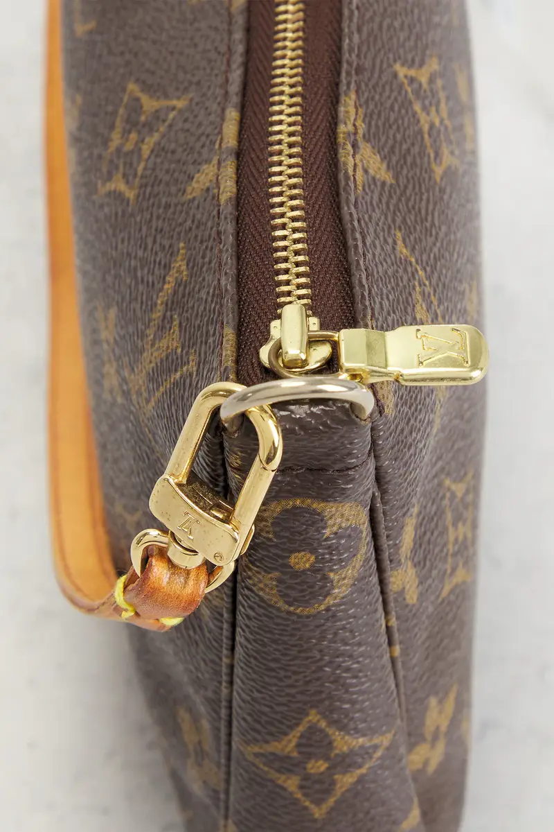 Louis Vuitton Louis Vuitton Monogram Pochette Accessoires Shoulder Bag | Thumbnail 7 Louis Vuitton Louis Vuitton Monogram Pochette Accessoires Shoulder Bag | Thumbnail 7
