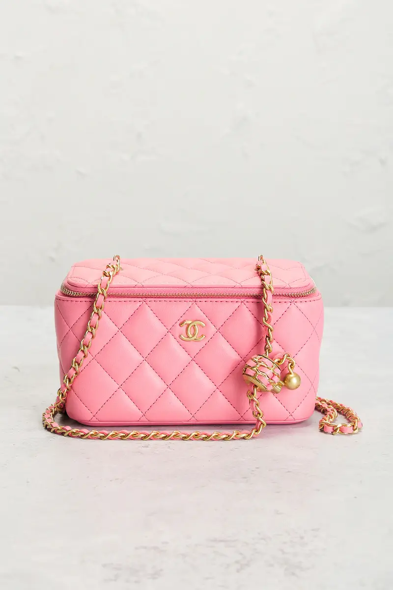 Chanel Chanel Calfskin Small Pearl Crush Vanity Case | Thumbnail 2 Chanel Chanel Calfskin Small Pearl Crush Vanity Case | Thumbnail 2