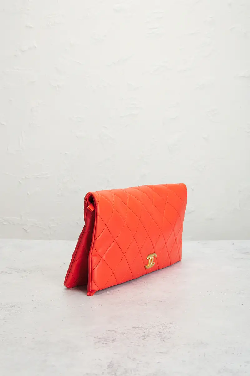 Chanel Chanel Lambskin Clutch | Thumbnail 4 Chanel Chanel Lambskin Clutch | Thumbnail 4