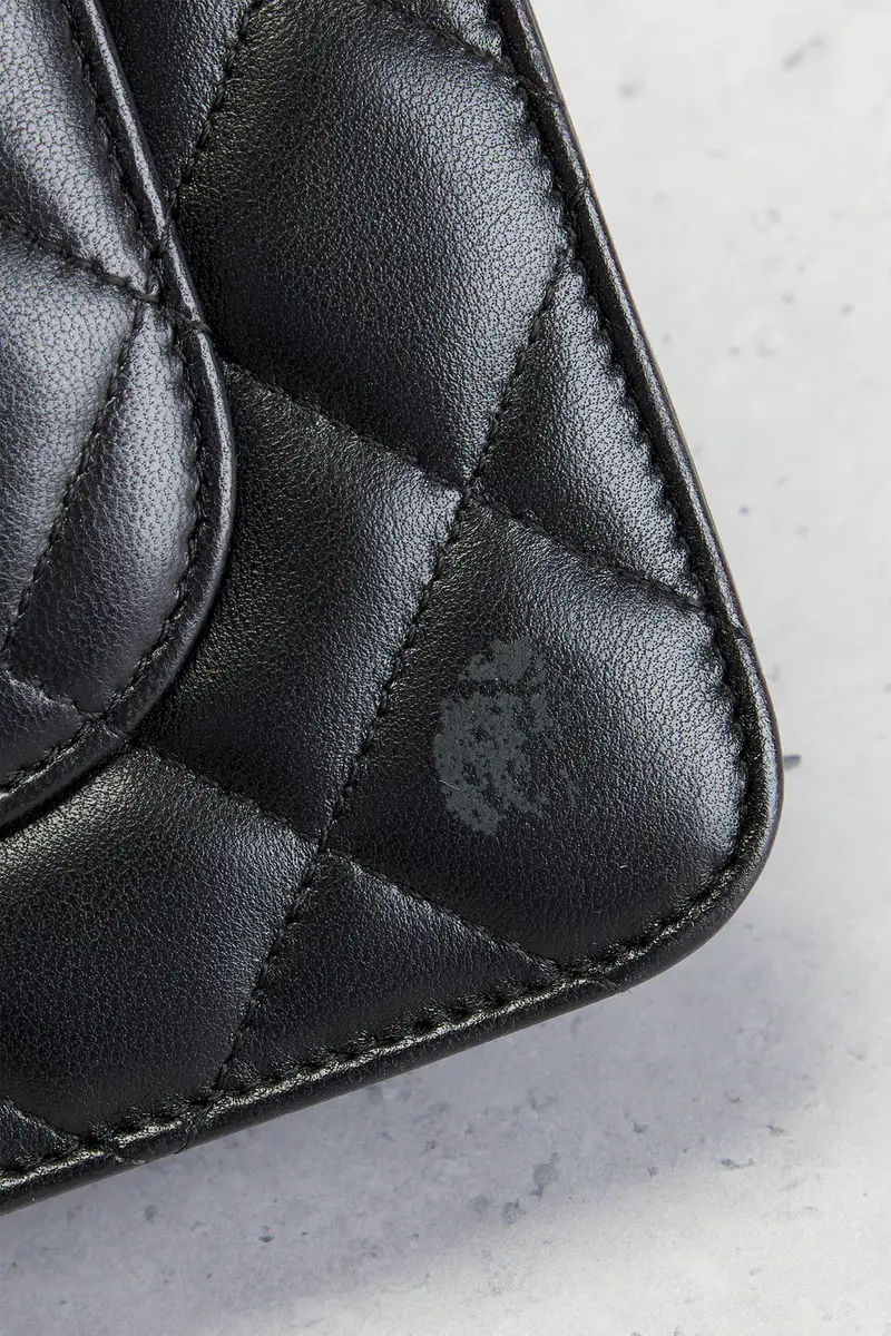 Chanel Chanel Lambskin Classic Wallet On Chain | Thumbnail 8
