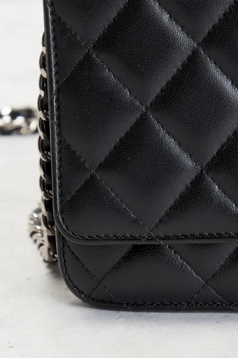 Chanel Chanel Lambskin Classic Wallet On Chain | Thumbnail 9