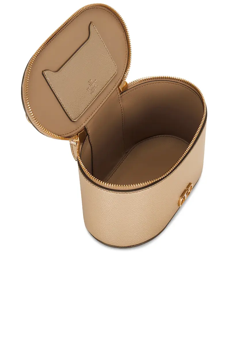 Valentino Garavani Vlogo Signature Vanity Case | Thumbnail 5 Valentino Garavani Vlogo Signature Vanity Case | Thumbnail 5