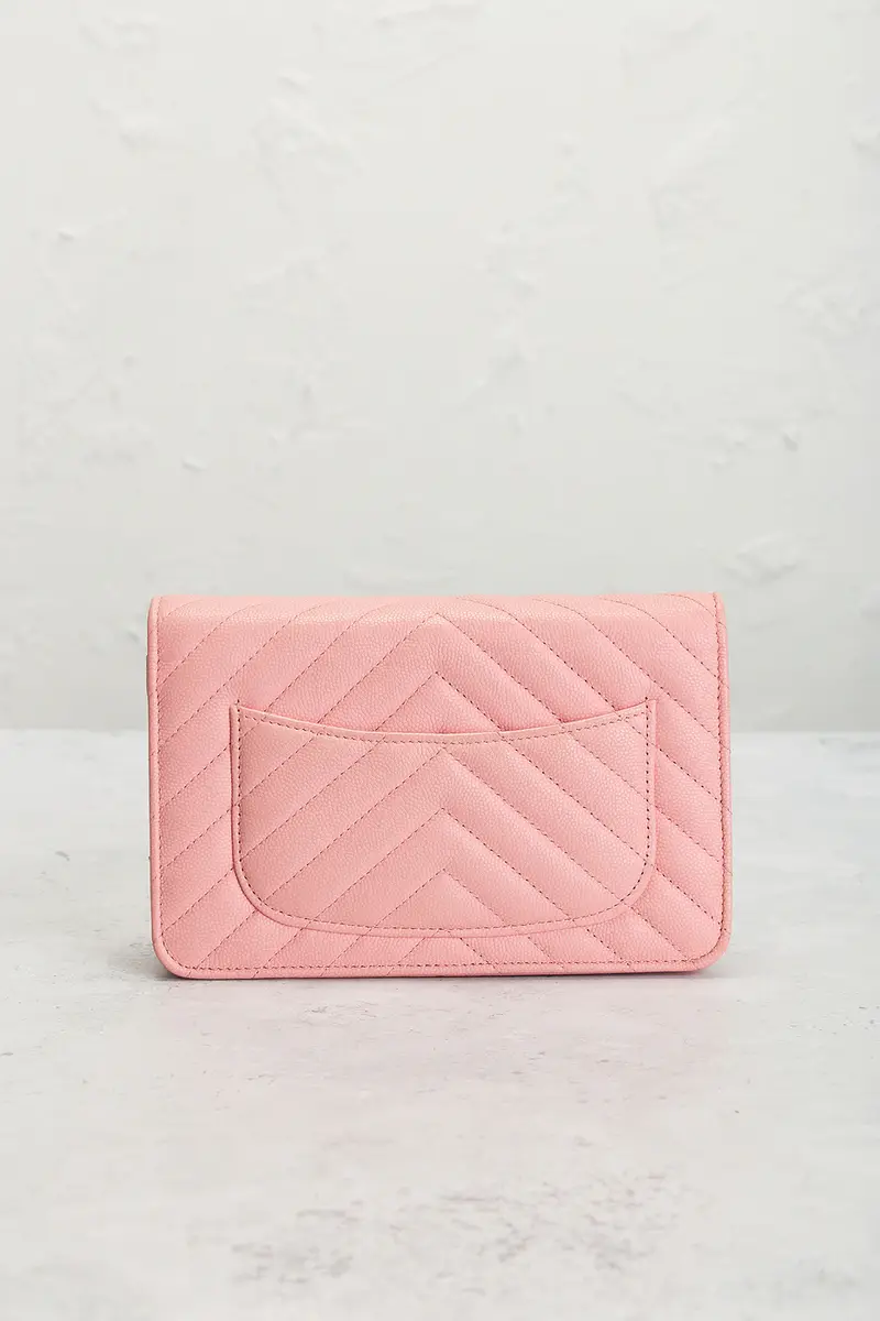 Chanel Chanel Calfskin Classic Wallet On Chain | Thumbnail 3