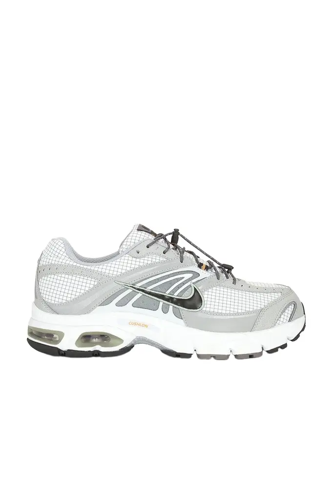 Nike Air Max Moto 2K Sneaker