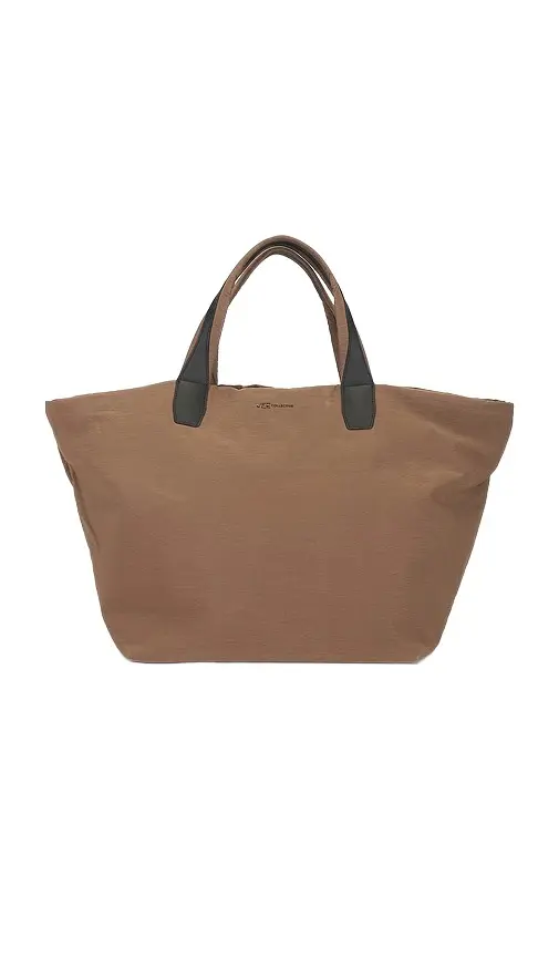 Vee Collective Essence Weekend Bag
