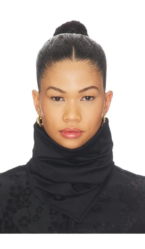 Eniko Neckwarmer