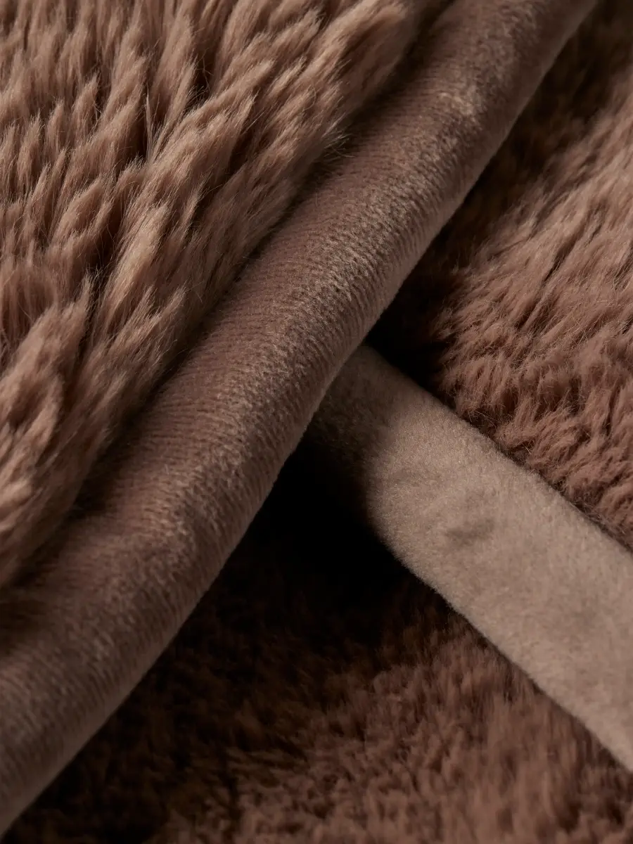 Barefoot Dreams Cloud Faux Fur Throw | Thumbnail 2 Barefoot Dreams Cloud Faux Fur Throw | Thumbnail 2