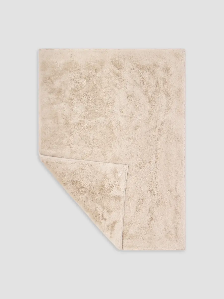 Barefoot Dreams Cloud Faux Fur Throw | Thumbnail 3 Barefoot Dreams Cloud Faux Fur Throw | Thumbnail 3