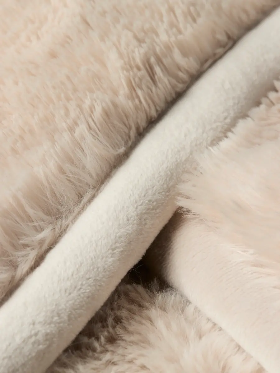 Barefoot Dreams Cloud Faux Fur Throw | Thumbnail 4 Barefoot Dreams Cloud Faux Fur Throw | Thumbnail 4