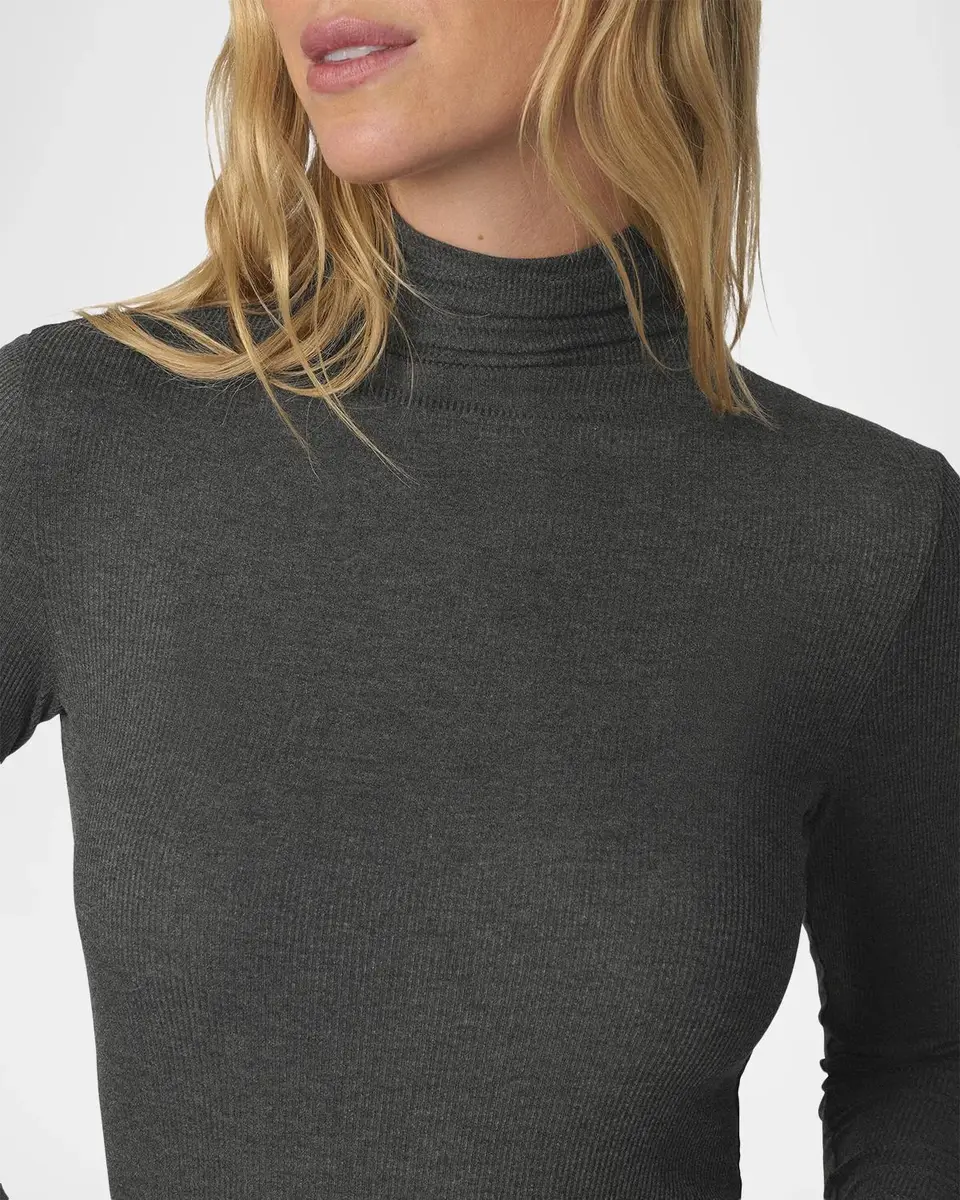 Joe's Jeans The Tony Long-Sleeve Tee | Thumbnail 5 Joe's Jeans The Tony Long-Sleeve Tee | Thumbnail 5