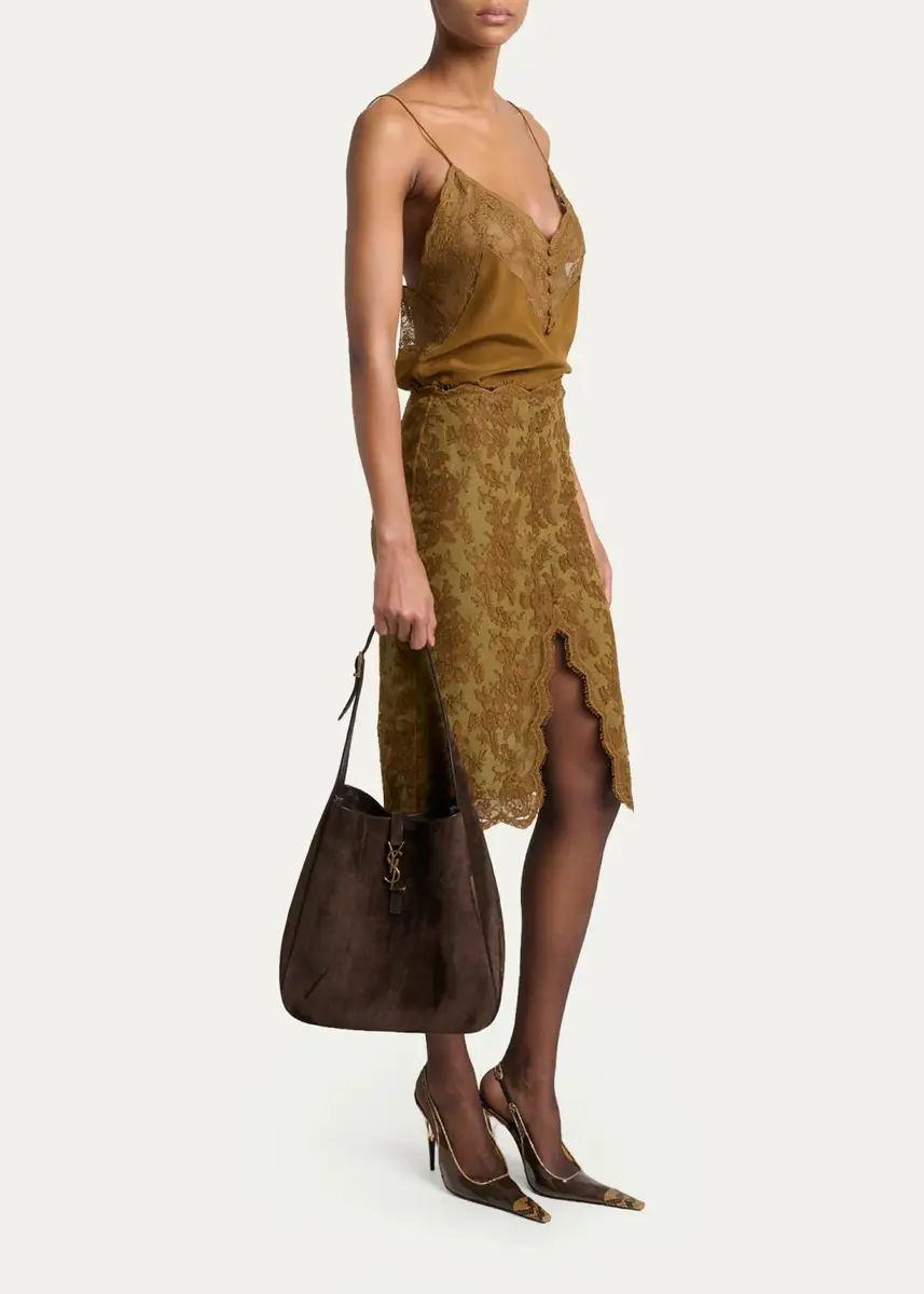 Saint Laurent Le 5 à 7 Large Shoulder Bag in Suede | Thumbnail 7 Saint Laurent Le 5 à 7 Large Shoulder Bag in Suede | Thumbnail 7
