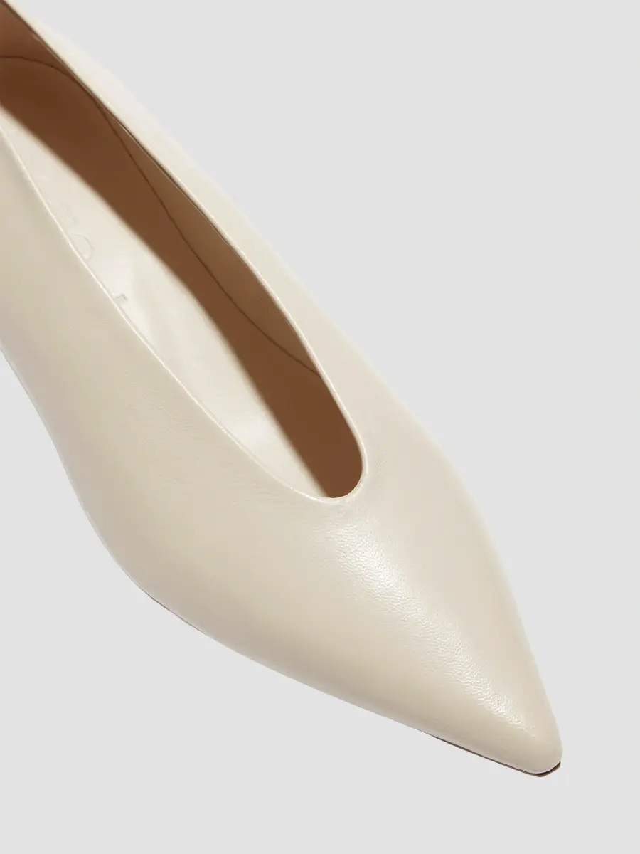aeyde Women's Clara Leather Pumps | Thumbnail 5 aeyde Women's Clara Leather Pumps | Thumbnail 5