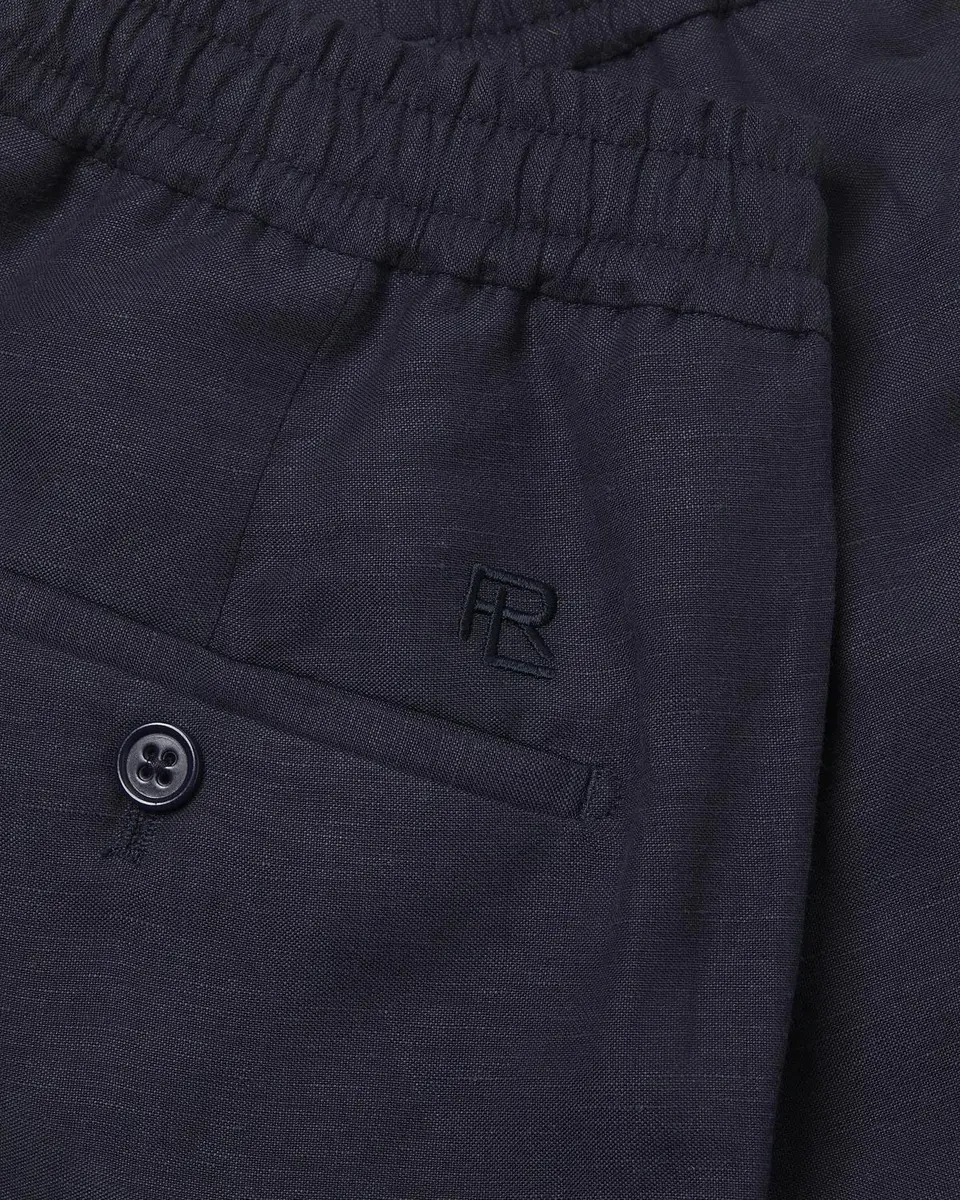 Polo Ralph Lauren Men's Hand-Tailored Pleated Silk-Linen Shorts | Thumbnail 5 Polo Ralph Lauren Men's Hand-Tailored Pleated Silk-Linen Shorts | Thumbnail 5