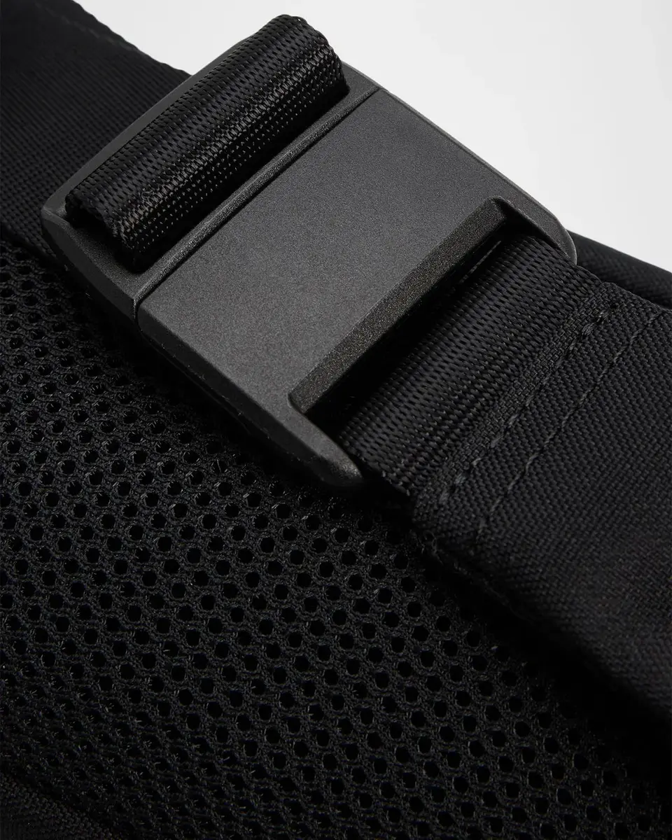 IM MEN Men's Logo Belt Bag | Thumbnail 4 IM MEN Men's Logo Belt Bag | Thumbnail 4