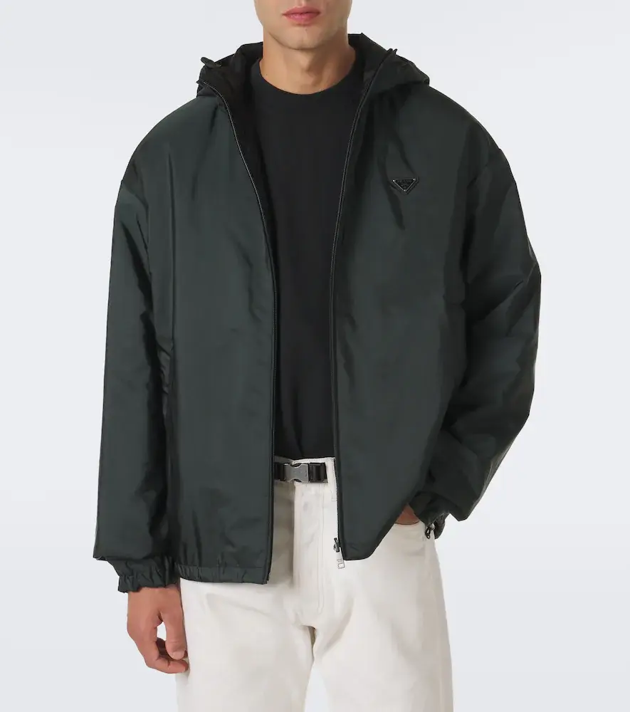 Prada Re-Nylon logo hooded jacket | Thumbnail 3 Prada Re-Nylon logo hooded jacket | Thumbnail 3