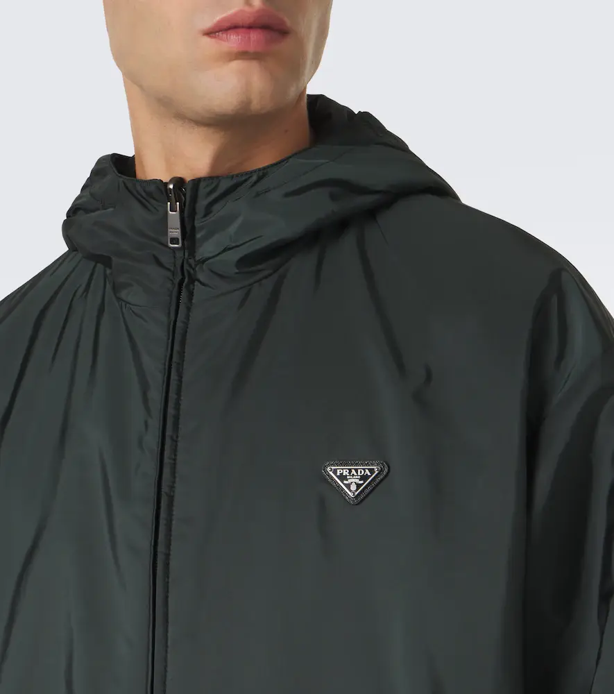 Prada Re-Nylon logo hooded jacket | Thumbnail 4 Prada Re-Nylon logo hooded jacket | Thumbnail 4
