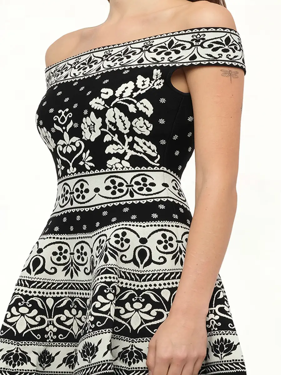 Alexander McQueen Floral Jacq Dress in Black/white | Thumbnail 3 Alexander McQueen Floral Jacq Dress in Black/white | Thumbnail 3