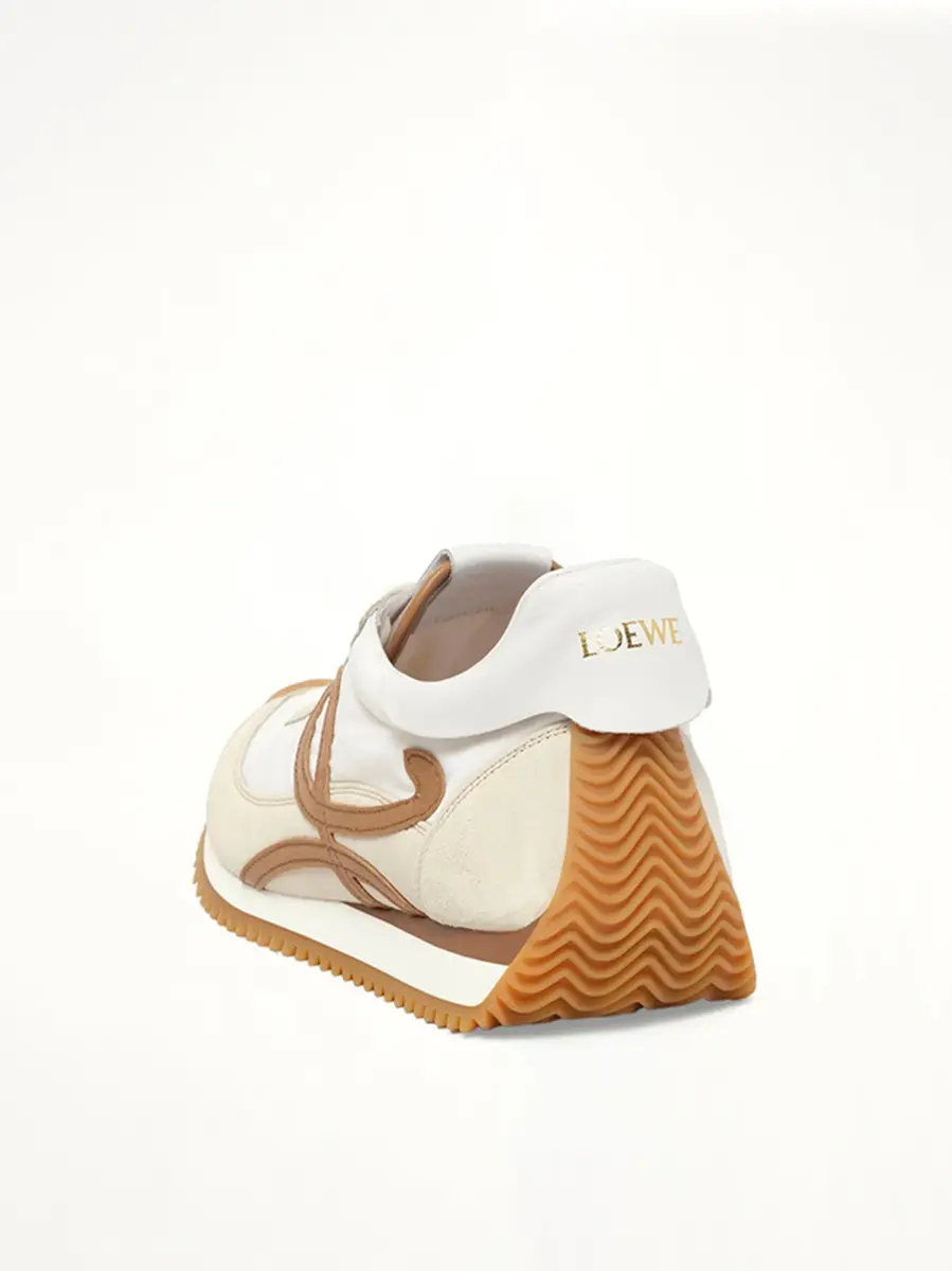Loewe Flow Runner 2.0 | Thumbnail 3 Loewe Flow Runner 2.0 | Thumbnail 3