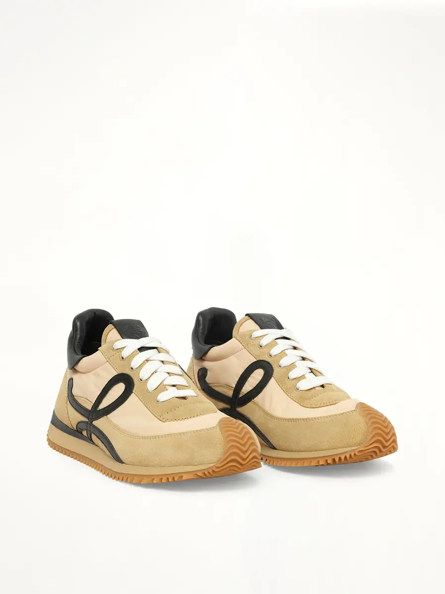 Loewe Flow Runner 2.0 in Gold/black | Thumbnail 2 Loewe Flow Runner 2.0 in Gold/black | Thumbnail 2