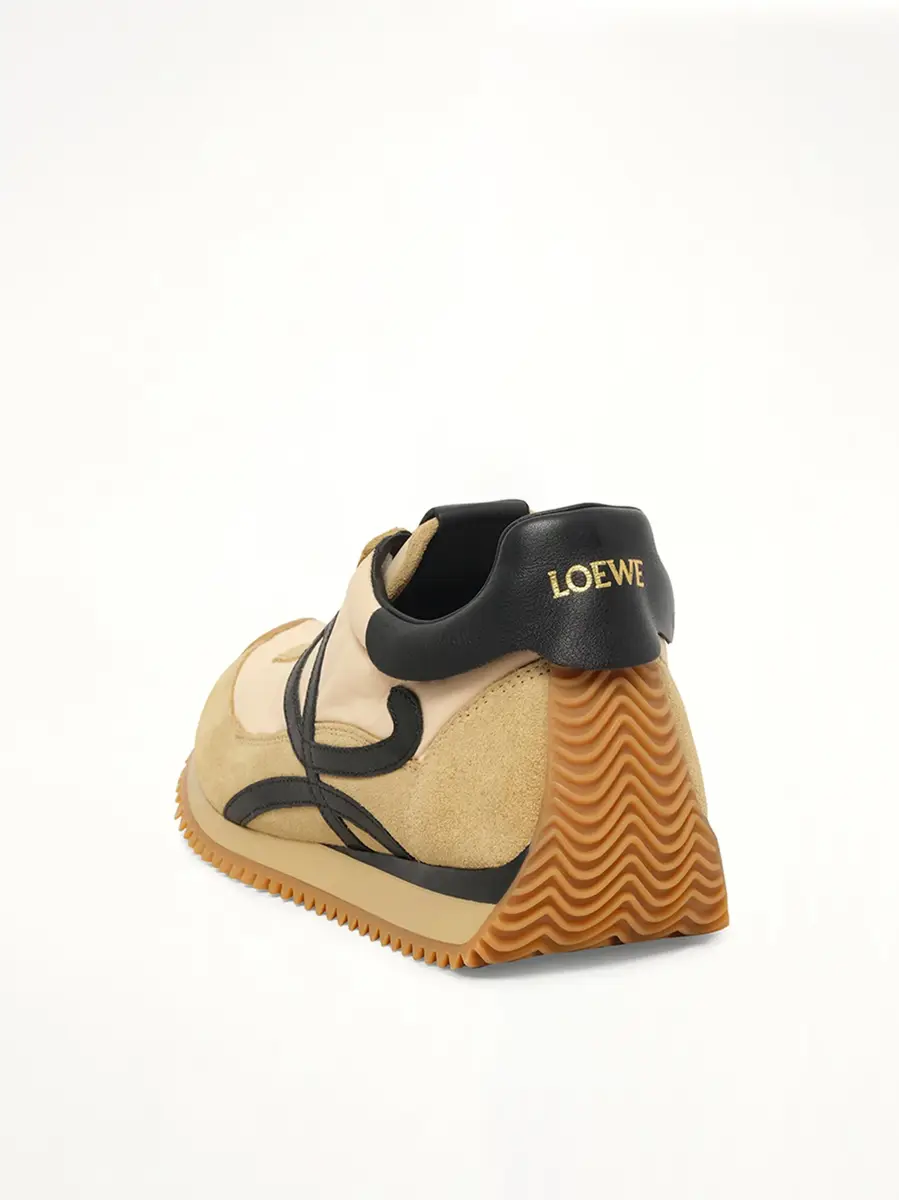 Loewe Flow Runner 2.0 in Gold/black | Thumbnail 3 Loewe Flow Runner 2.0 in Gold/black | Thumbnail 3