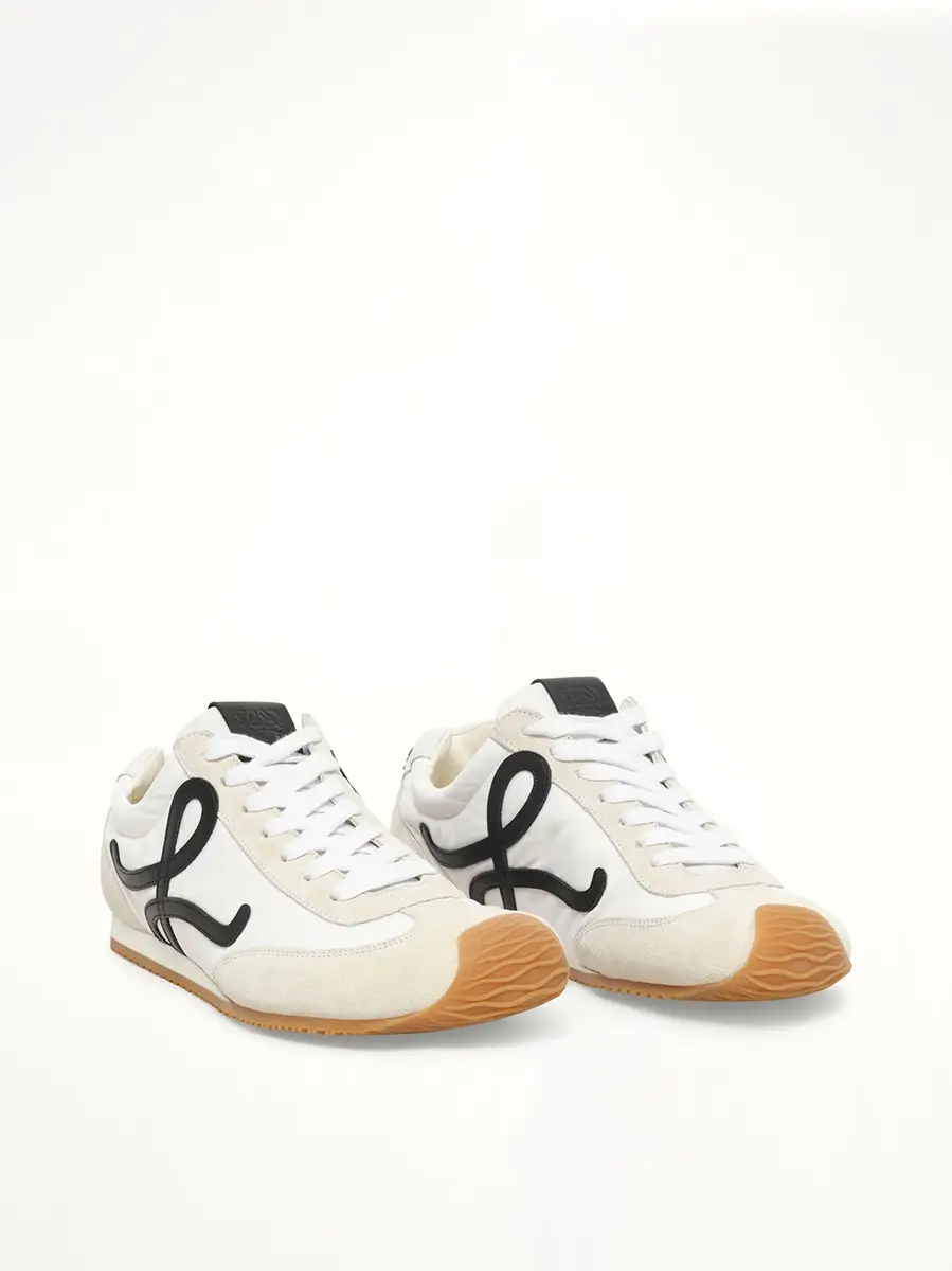 Loewe Ballet Runner 2.0 in White/black | Thumbnail 2