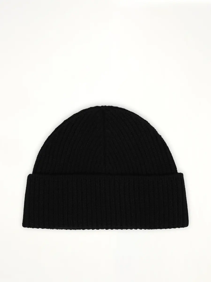 AMI PARIS Beanie With Contrasted Ami De Coeur | Thumbnail 3 AMI PARIS Beanie With Contrasted Ami De Coeur | Thumbnail 3
