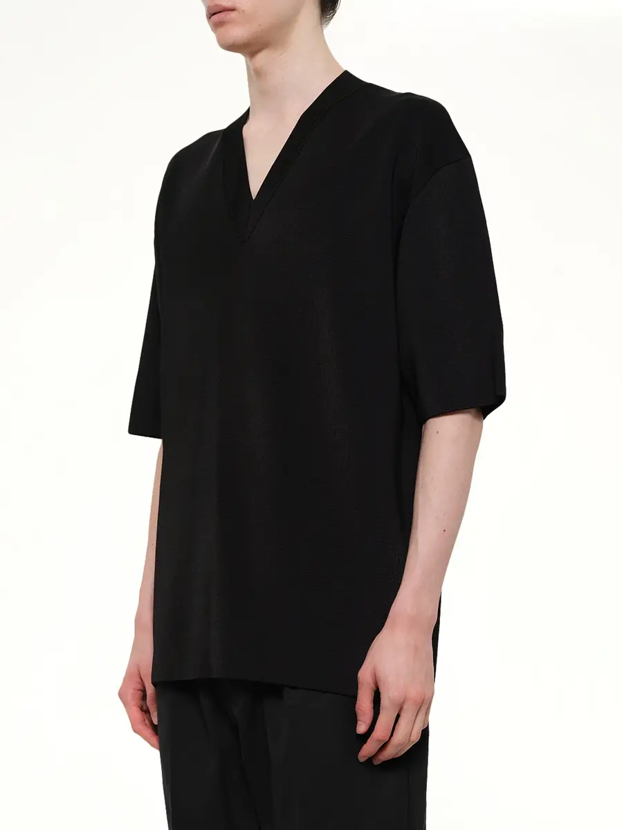 AMI PARIS Short Sleeve V-neck Sweater | Thumbnail 3 AMI PARIS Short Sleeve V-neck Sweater | Thumbnail 3
