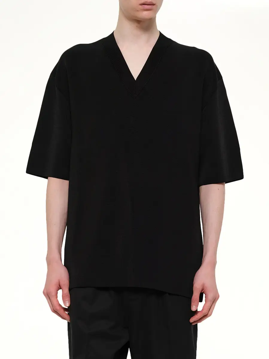AMI PARIS Short Sleeve V-neck Sweater | Thumbnail 6 AMI PARIS Short Sleeve V-neck Sweater | Thumbnail 6