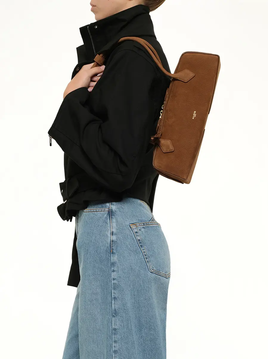 Alaïa Le Teckel Medium Bag in Terre D'ombre | Thumbnail 7