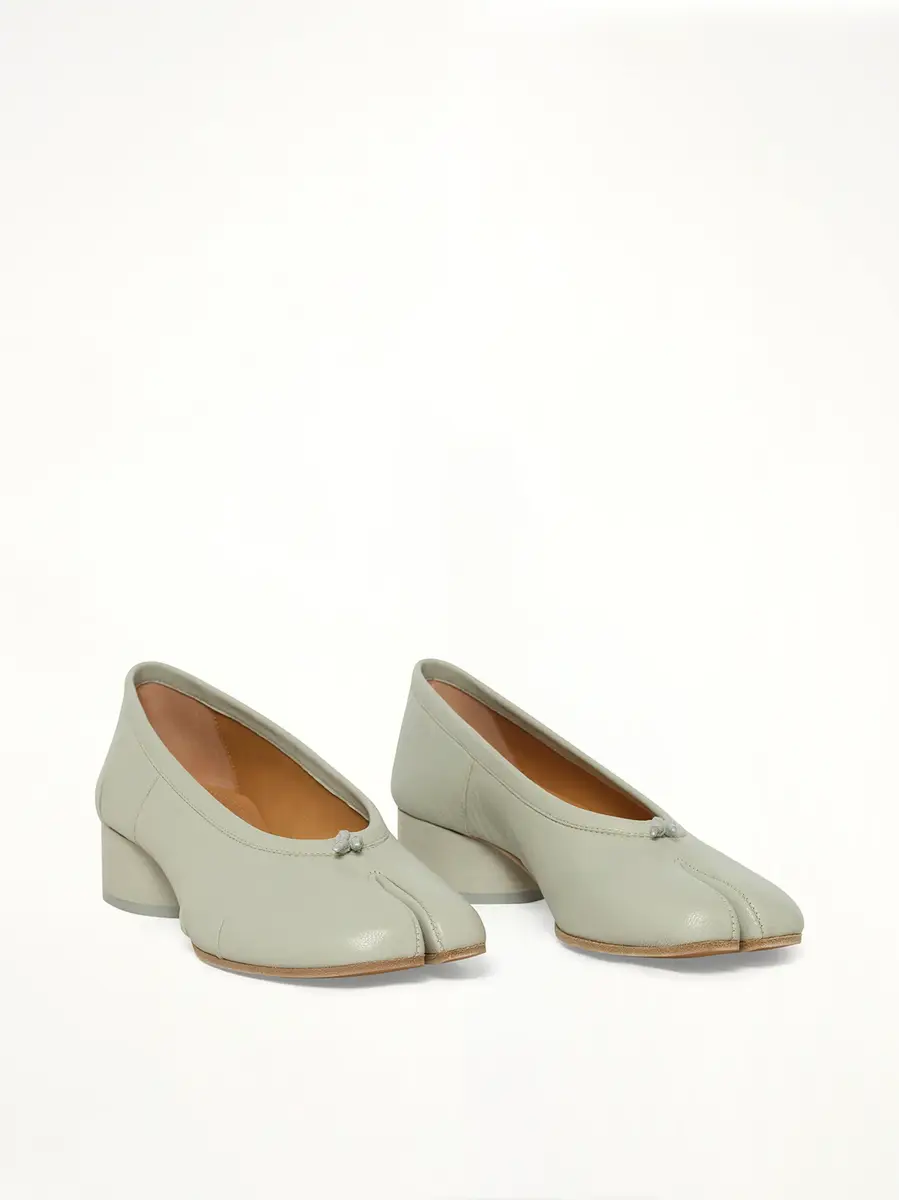 Maison Margiela Tabi Ballerina 3cm in Alabaster | Thumbnail 2 Maison Margiela Tabi Ballerina 3cm in Alabaster | Thumbnail 2