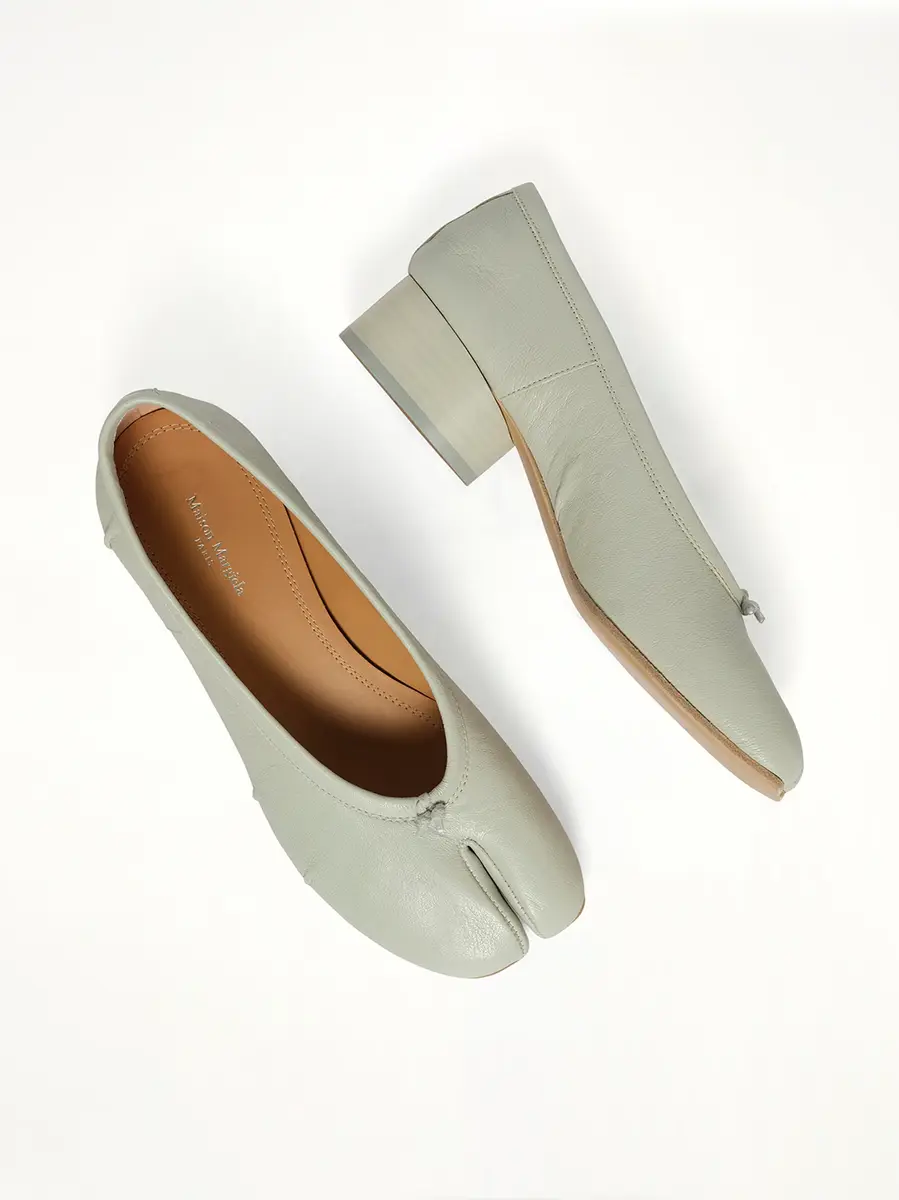 Maison Margiela Tabi Ballerina 3cm in Alabaster | Thumbnail 4 Maison Margiela Tabi Ballerina 3cm in Alabaster | Thumbnail 4