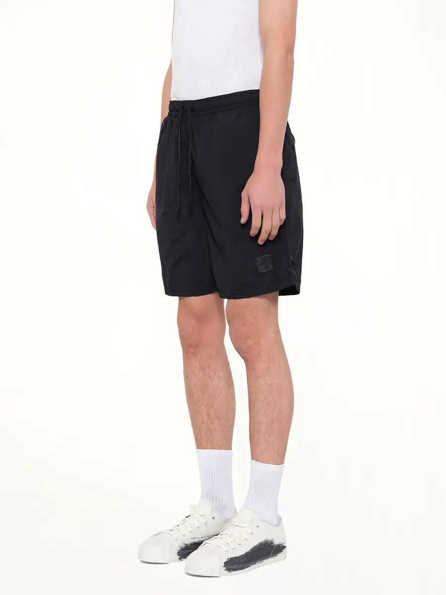 Stone Island B100006 Shorts in Navy Blue | Thumbnail 3 Stone Island B100006 Shorts in Navy Blue | Thumbnail 3