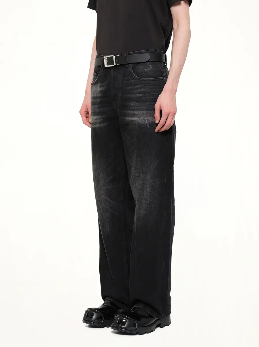 Diesel 2001 D-macro Relaxed Jeans in Washed Black | Thumbnail 3 Diesel 2001 D-macro Relaxed Jeans in Washed Black | Thumbnail 3