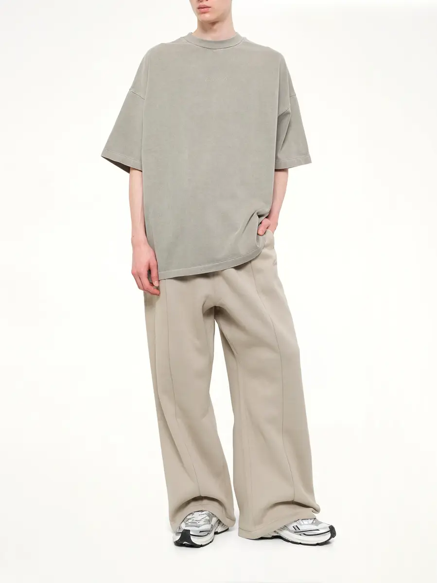 Fear of God Essentials Signature Lounge Sweatpant in Seal | Thumbnail 4