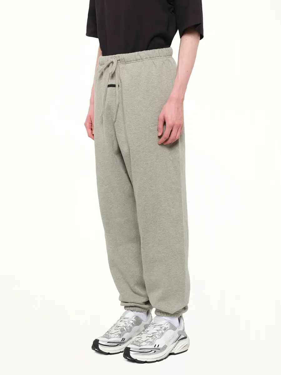 Fear of God Essentials Signature Classic Sweatpant in Concrete Heather | Thumbnail 3 Fear of God Essentials Signature Classic Sweatpant in Concrete Heather | Thumbnail 3