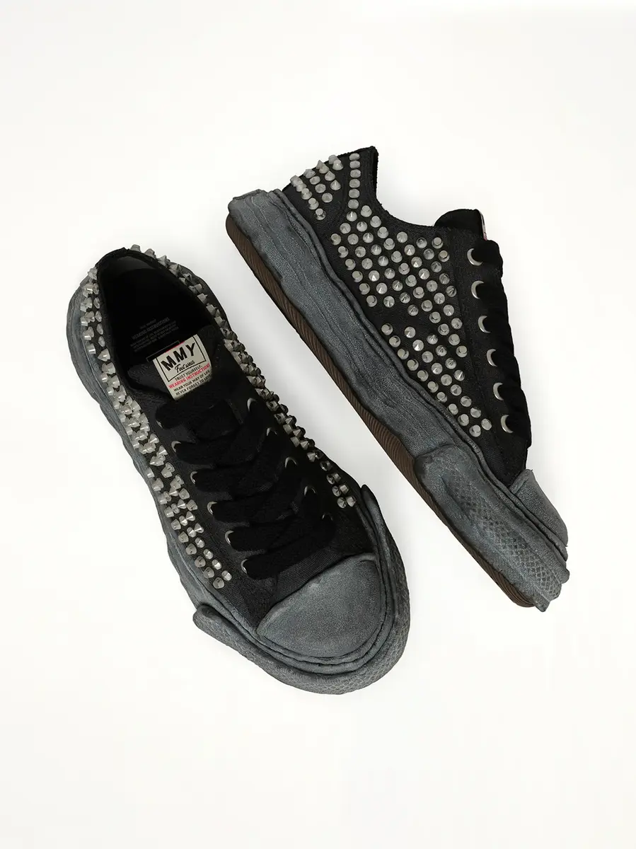 Maison MIHARA YASUHIRO Exclusive Peterson 23 OG Studded Sneaker in All Black | Thumbnail 4 Maison MIHARA YASUHIRO Exclusive Peterson 23 OG Studded Sneaker in All Black | Thumbnail 4