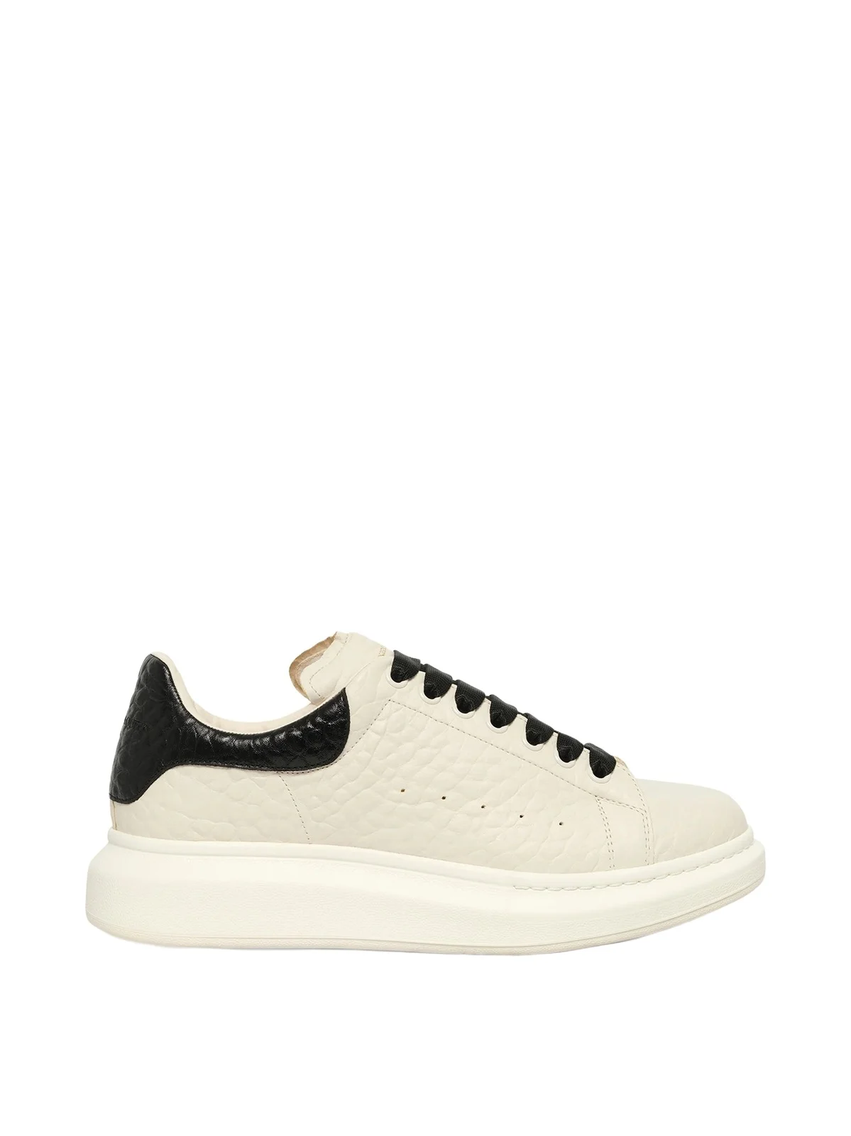 Larry Grained Leather Sneaker in Off White/black
