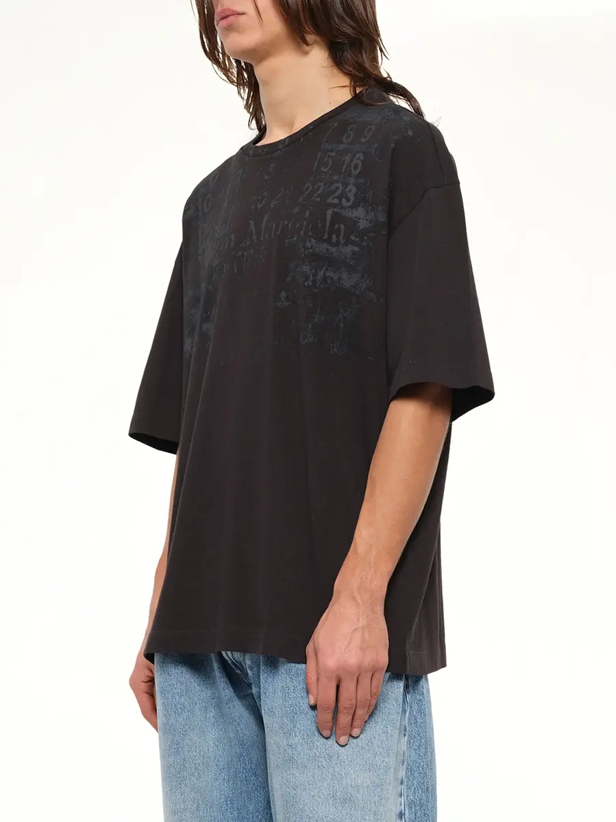 Maison Margiela Memory of Logo Oversized T-shirt in Washed Black | Thumbnail 3 Maison Margiela Memory of Logo Oversized T-shirt in Washed Black | Thumbnail 3