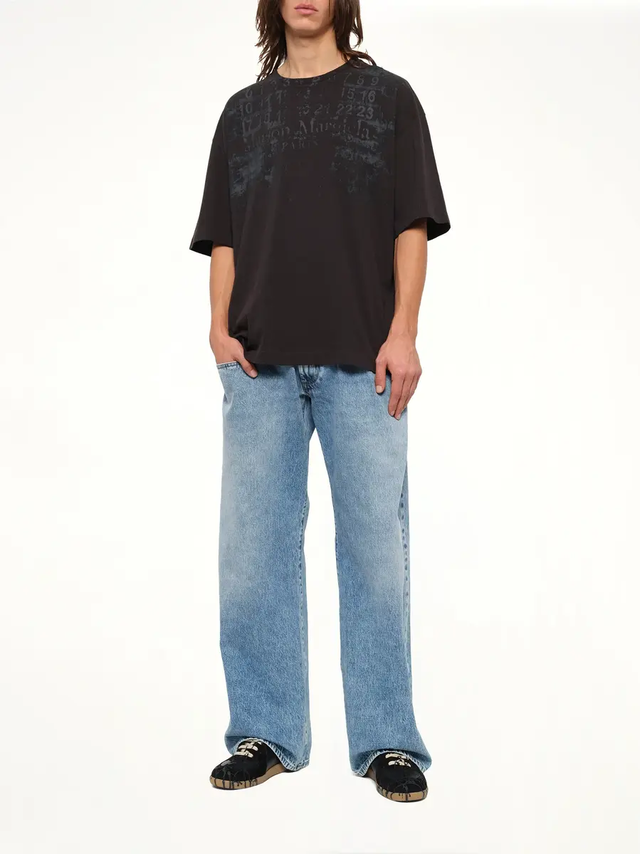 Maison Margiela Memory of Logo Oversized T-shirt in Washed Black | Thumbnail 4 Maison Margiela Memory of Logo Oversized T-shirt in Washed Black | Thumbnail 4