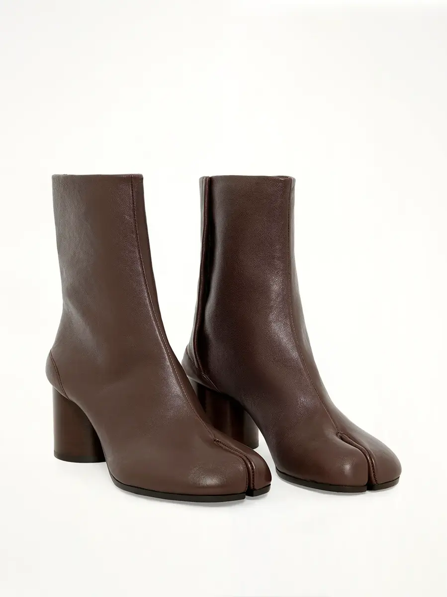 Maison Margiela Tabi Ankle Boots 6cm in Moka | Thumbnail 2 Maison Margiela Tabi Ankle Boots 6cm in Moka | Thumbnail 2