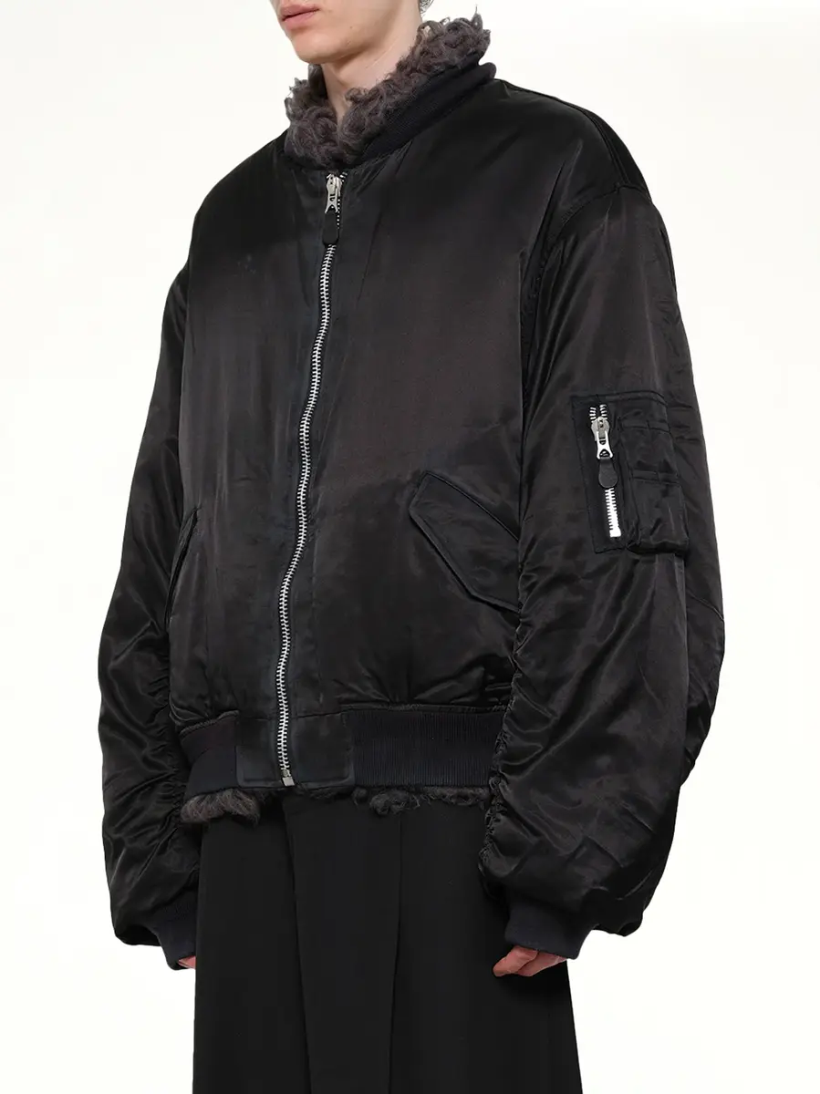 DOUBLET Smoke Fur Reversible Bomber Jacket | Thumbnail 3 DOUBLET Smoke Fur Reversible Bomber Jacket | Thumbnail 3