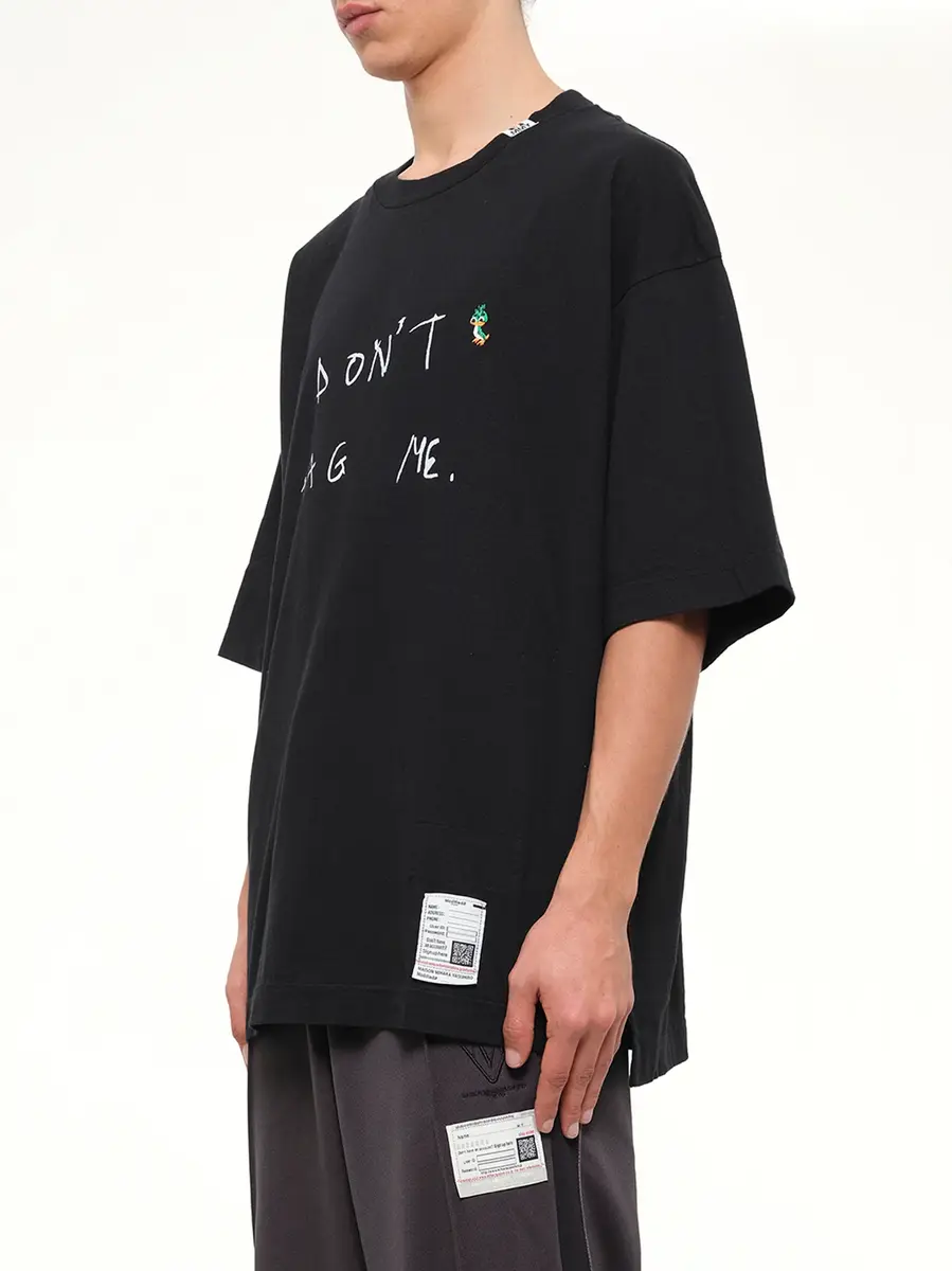 Maison MIHARA YASUHIRO Don't Tag Me. Printed T-shirt | Thumbnail 3 Maison MIHARA YASUHIRO Don't Tag Me. Printed T-shirt | Thumbnail 3