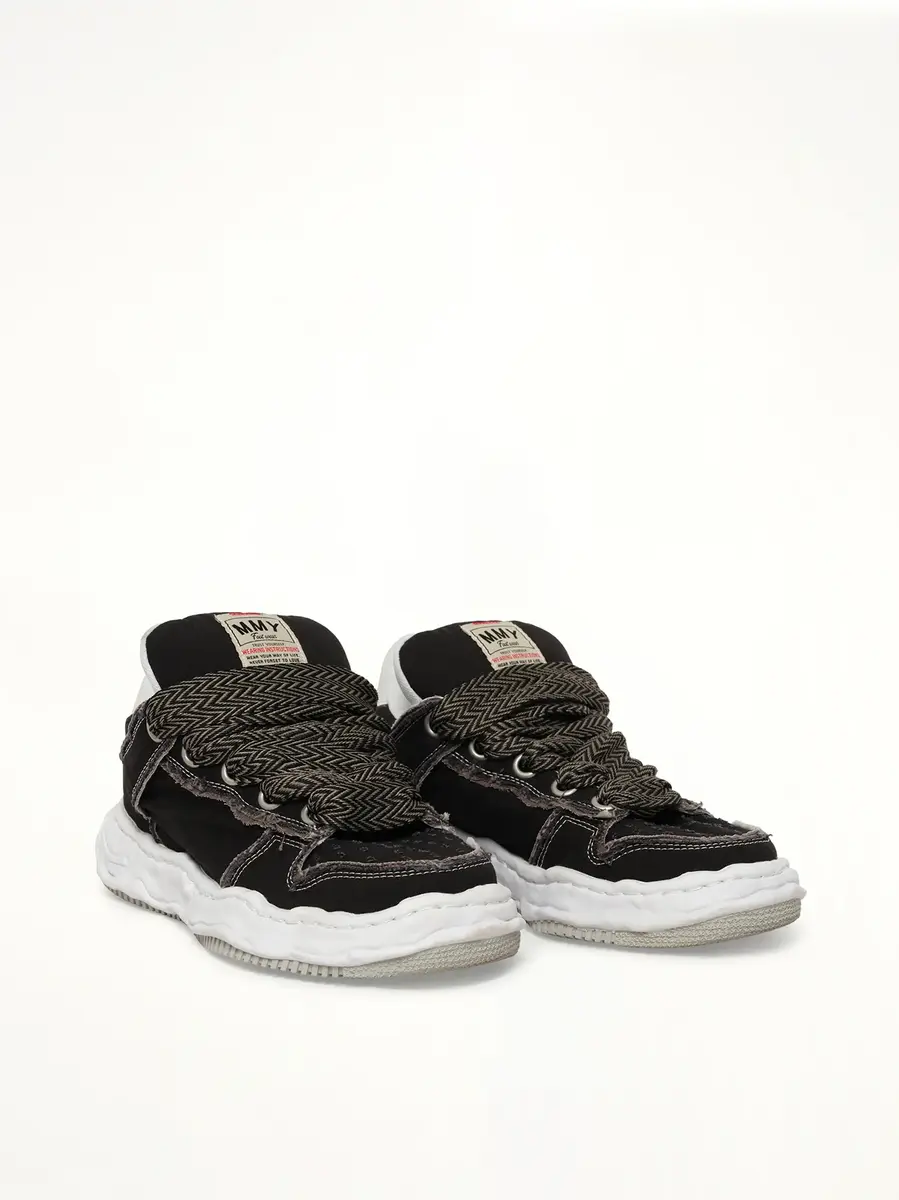 Maison MIHARA YASUHIRO Wayne Puffer Patterned Lace Low Top Sneakers | Thumbnail 2 Maison MIHARA YASUHIRO Wayne Puffer Patterned Lace Low Top Sneakers | Thumbnail 2