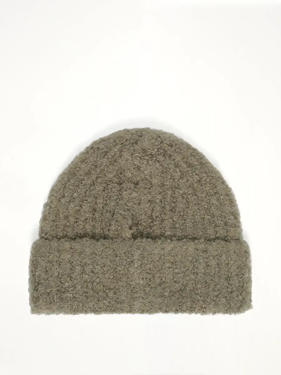 MM6 MAISON MARGIELA Logo Patch Boucle Beanie in Frog | Thumbnail 3 MM6 MAISON MARGIELA Logo Patch Boucle Beanie in Frog | Thumbnail 3