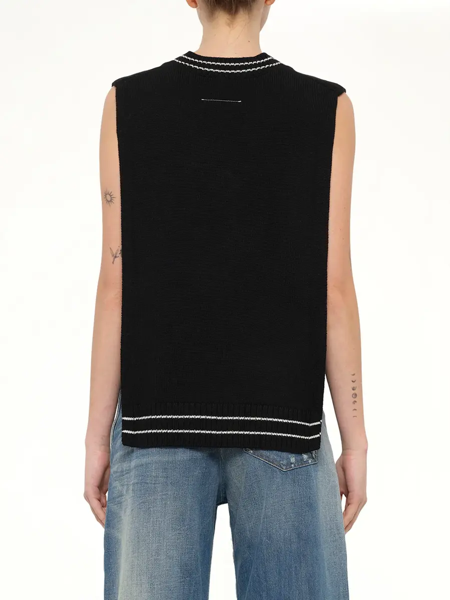MM6 MAISON MARGIELA Varsity Stole | Thumbnail 5 MM6 MAISON MARGIELA Varsity Stole | Thumbnail 5