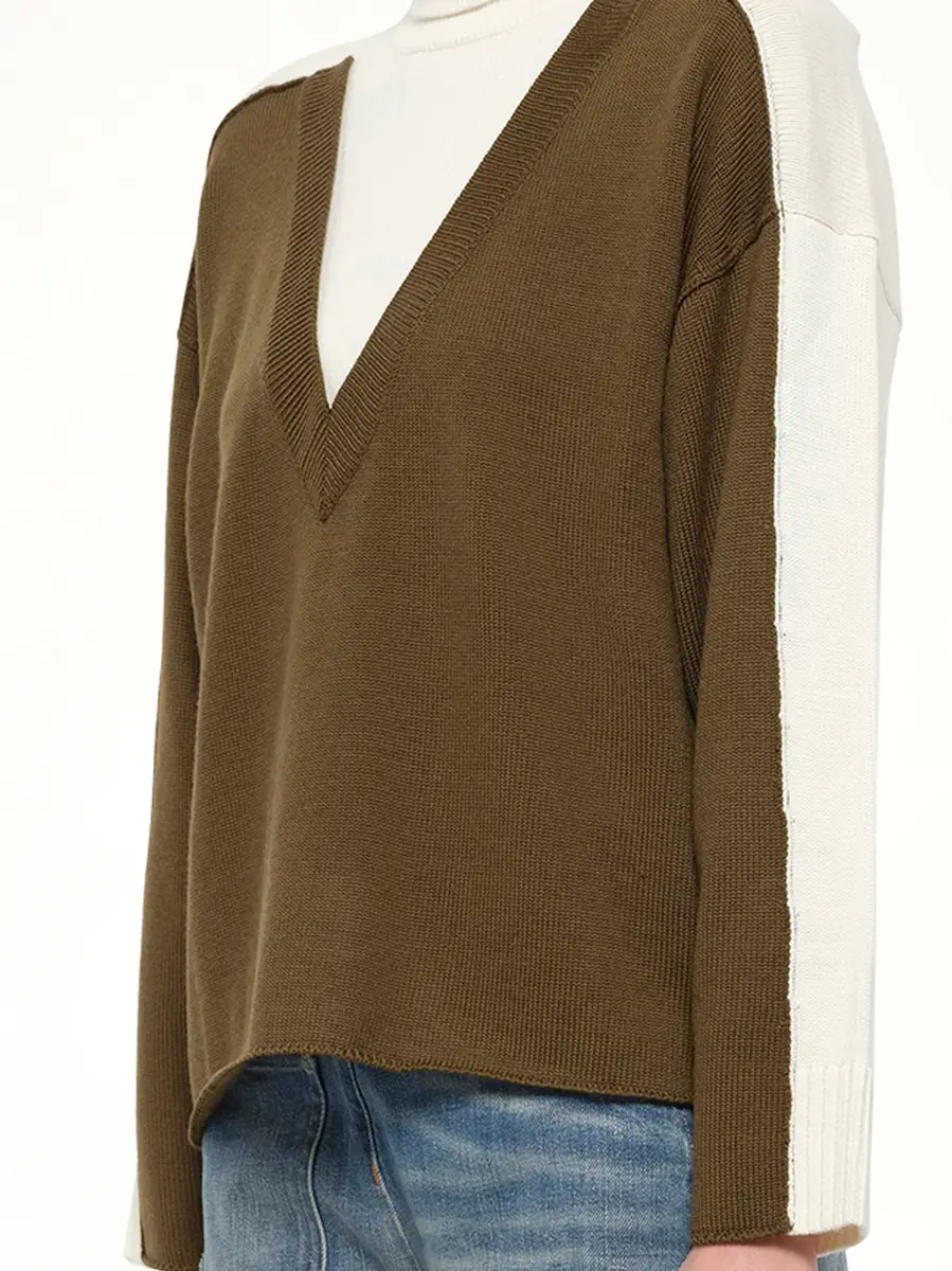MM6 MAISON MARGIELA Moved Pattern Turtleneck in Off White/khaki | Thumbnail 3 MM6 MAISON MARGIELA Moved Pattern Turtleneck in Off White/khaki | Thumbnail 3