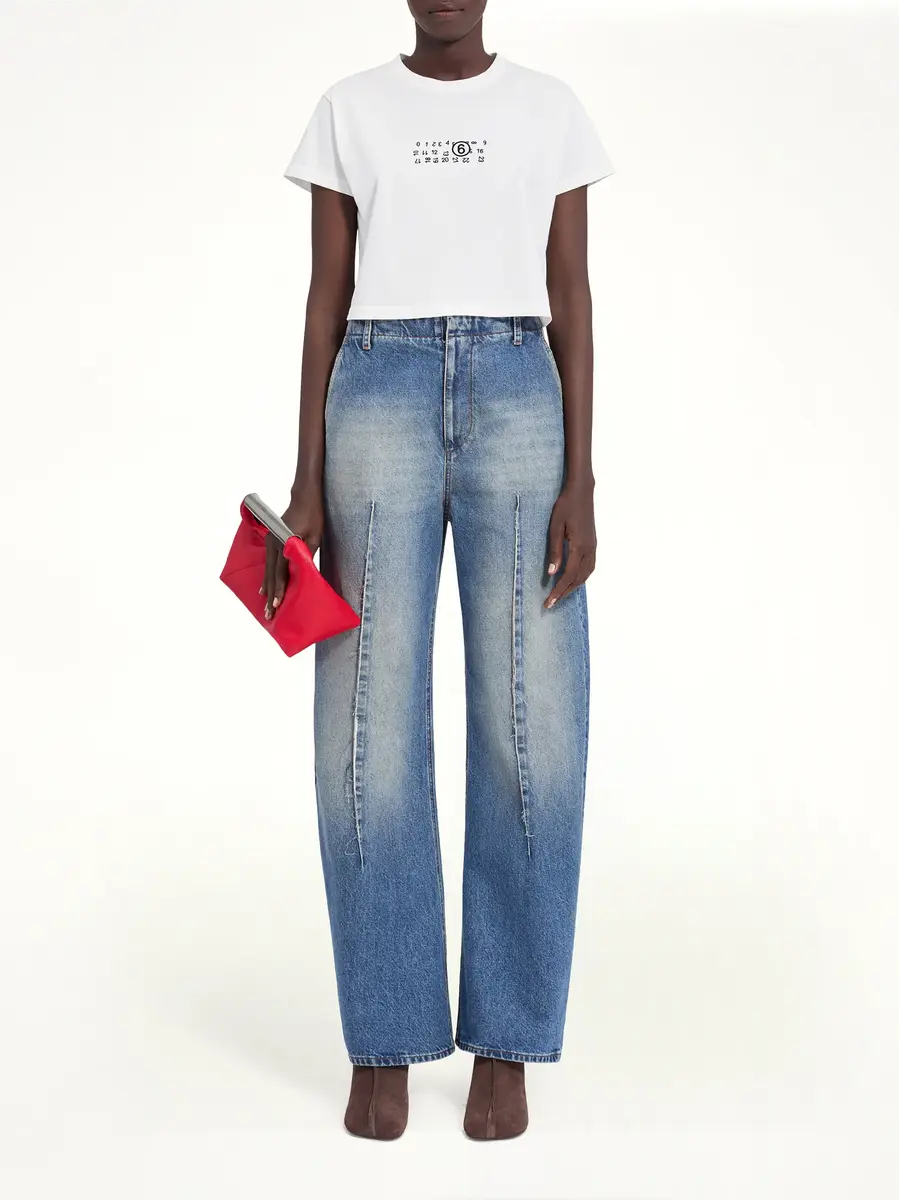 MM6 MAISON MARGIELA Mm6 Logo T-shirt in Off White | Thumbnail 4 MM6 MAISON MARGIELA Mm6 Logo T-shirt in Off White | Thumbnail 4