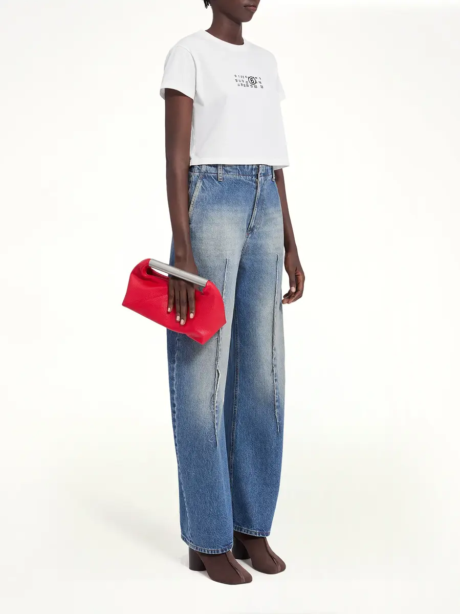 MM6 MAISON MARGIELA Mm6 Logo T-shirt in Off White | Thumbnail 7 MM6 MAISON MARGIELA Mm6 Logo T-shirt in Off White | Thumbnail 7