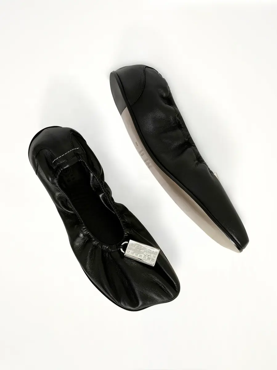 MM6 MAISON MARGIELA Lock Ballet Shoe | Thumbnail 4 MM6 MAISON MARGIELA Lock Ballet Shoe | Thumbnail 4