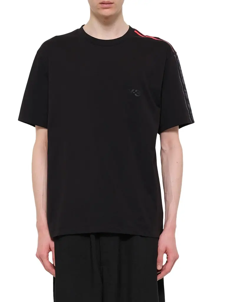 Gradient 3 Stripe T-shirt in Black/red Gradient 3 Stripe T-shirt in Black/red